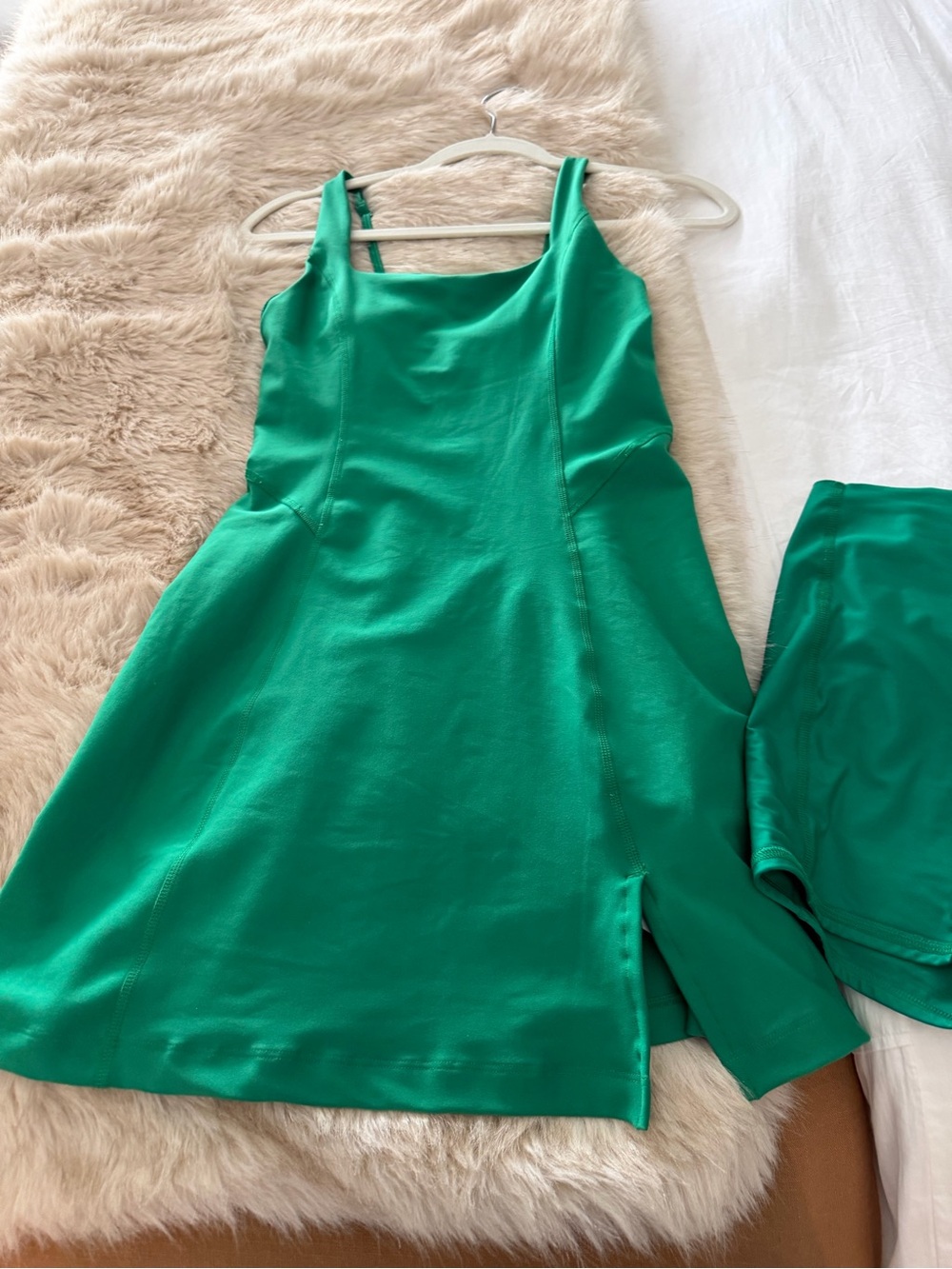 Scoop Neck Mini Dress in Vibrant Green athletic size S YBP Abercrombie